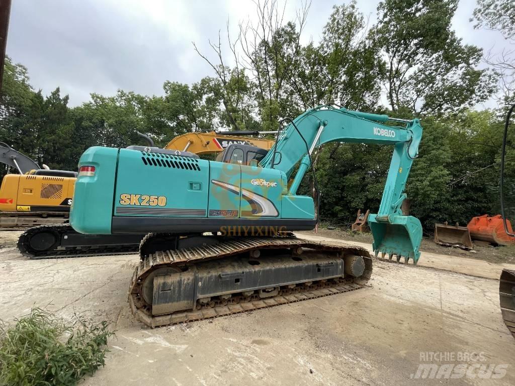 Kobelco 250 Koparki gąsienicowe