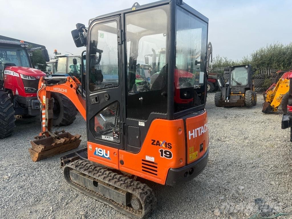 Hitachi ZX 19-5 Minikoparki