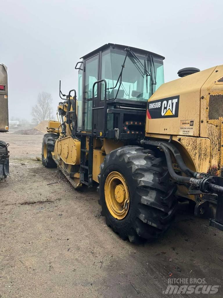 CAT RM 500 Recyklery do asfaltu