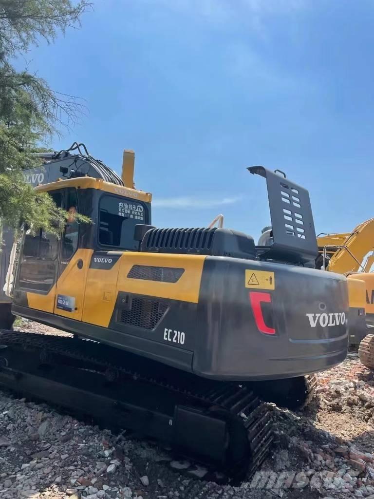 Volvo EC210D Koparki gąsienicowe