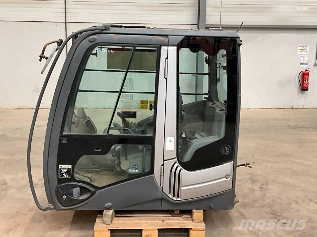 Hitachi ZX 210-3 Kabiny i wnętrze