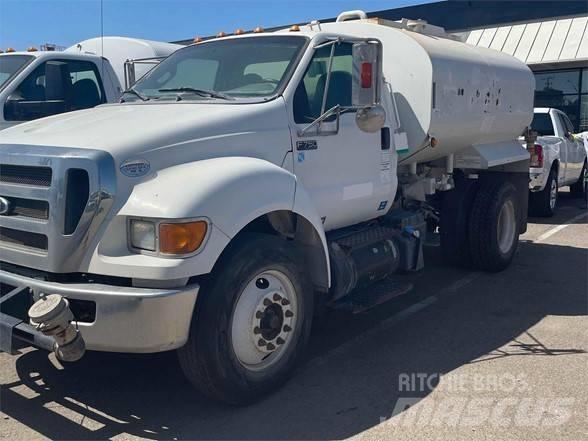 Ford F750 Cysterna