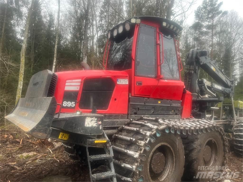 Komatsu 895 Forwardery