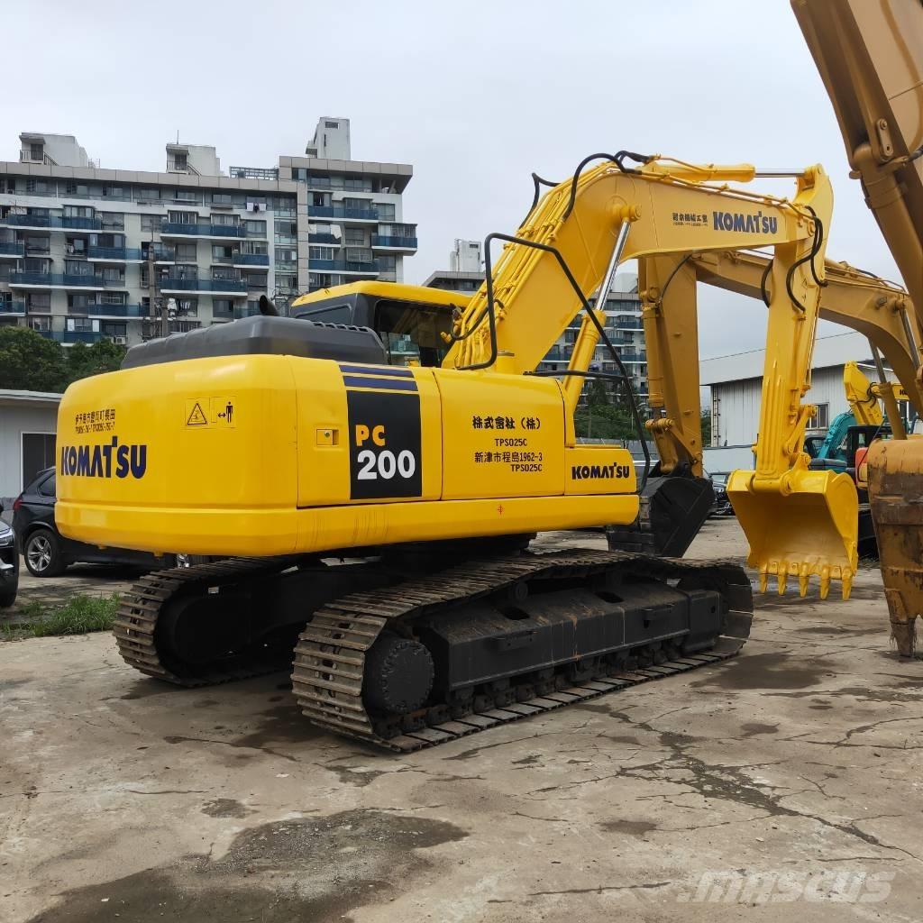 Komatsu PC200-7 Koparki gąsienicowe