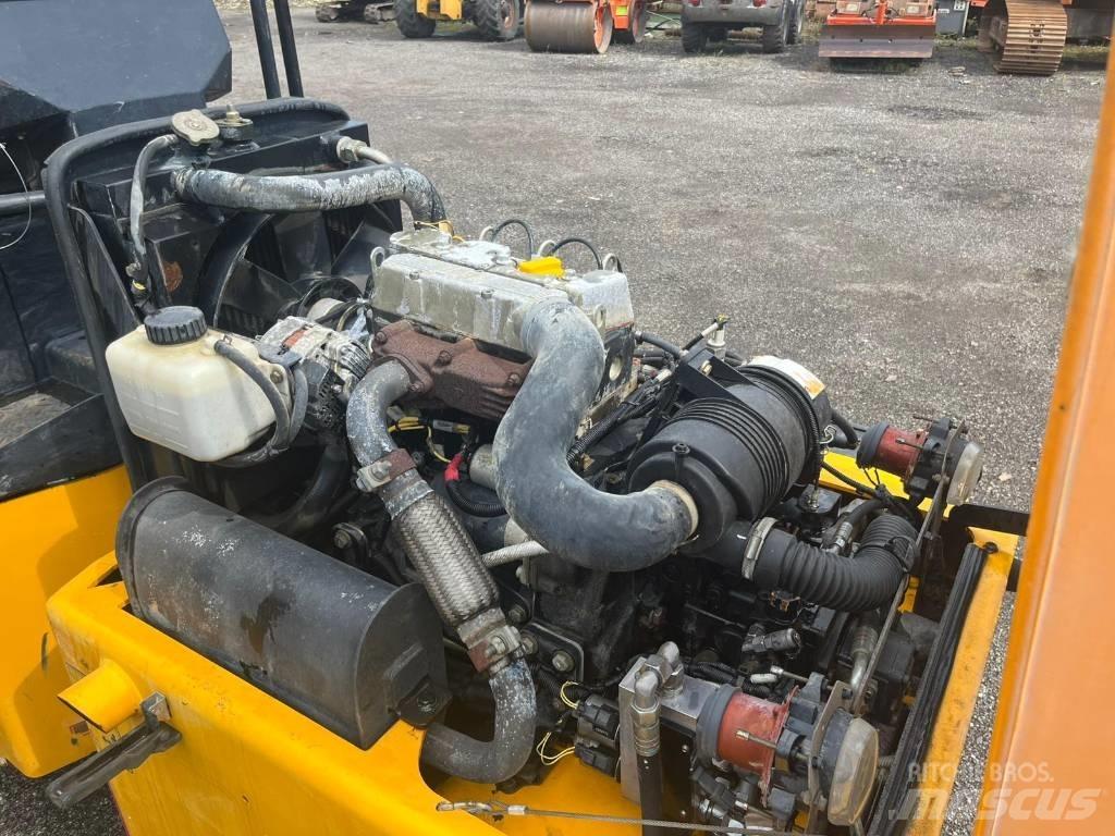JCB VMT 260-120 Walce dwubębnowe