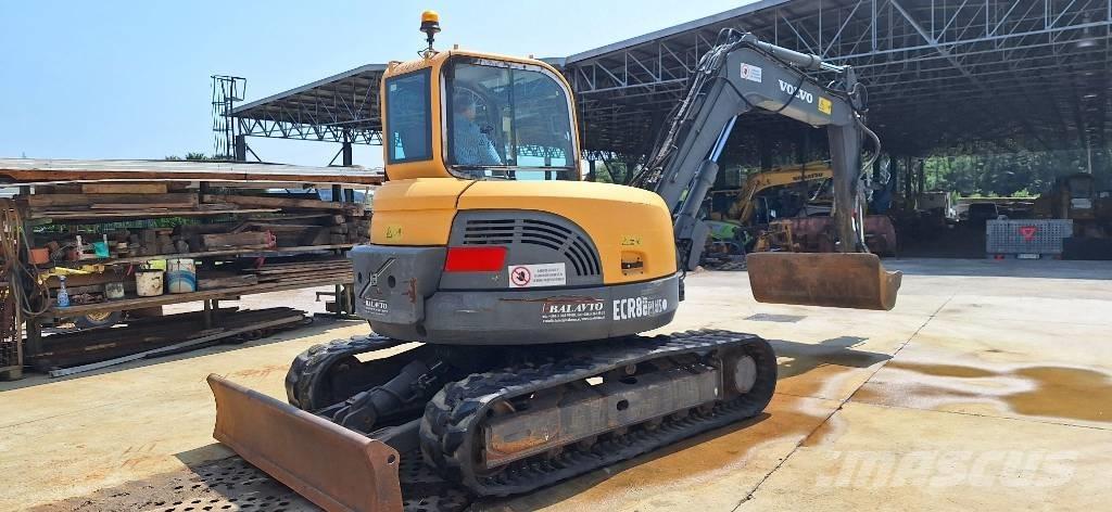 Volvo ECR 88 Minikoparki