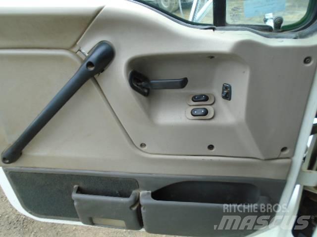 Sterling L 9500 Ciągniki siodłowe