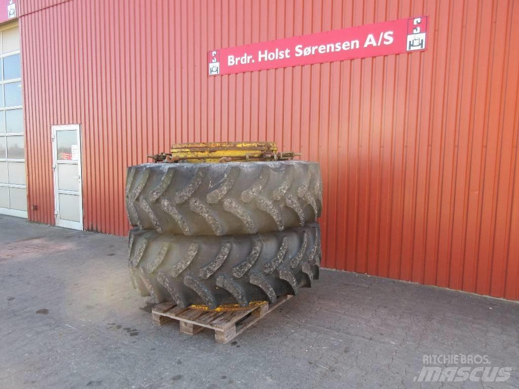 Firestone 20.8-38 Opony, koła i felgi