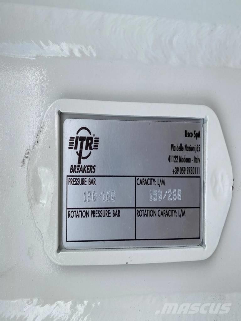  ITR UNH137 Młoty hydrauliczne