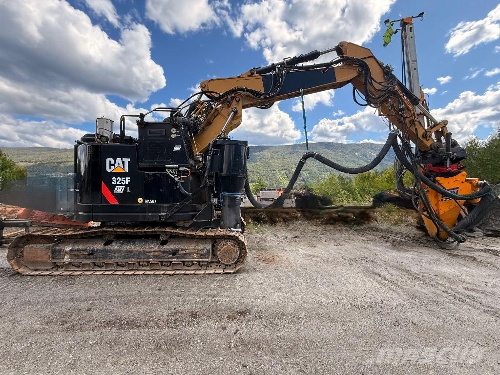 CAT 325 FL CR Koparki specjalne