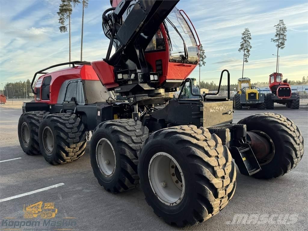 Komatsu 901XC Harwestery