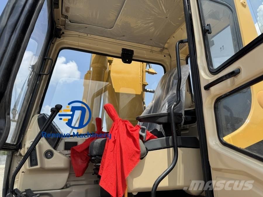 CAT 320B Koparki gąsienicowe