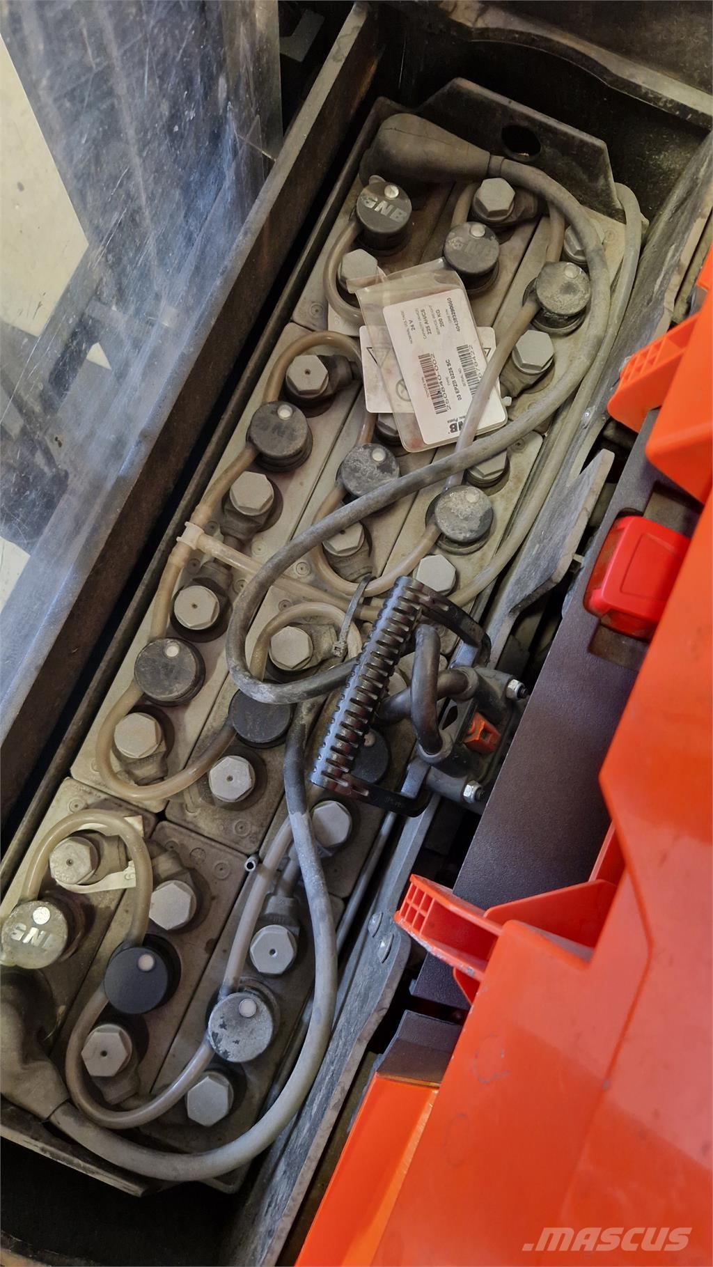 BT SWE200D Samojezdne maszyny do załadunku