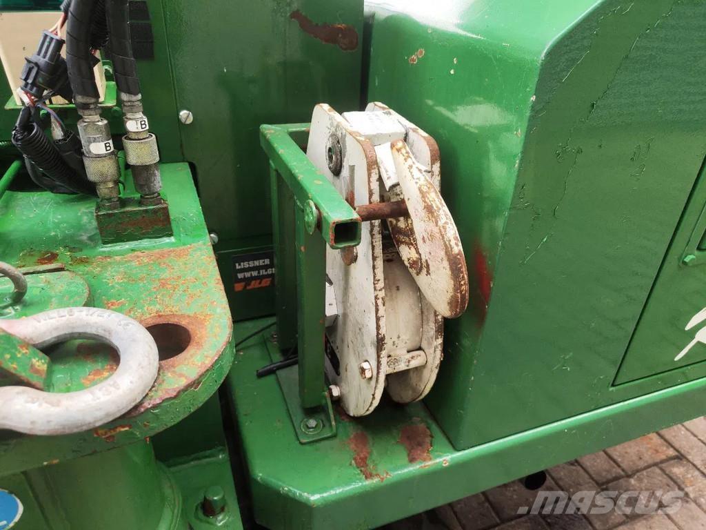 Unic URW 706 CDE Żurawie gąsienicowe