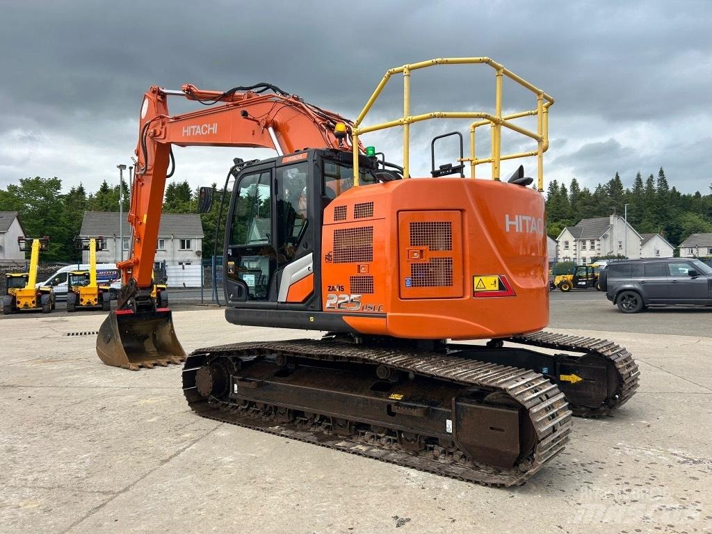 Hitachi ZX225 USLC-7 Koparki gąsienicowe