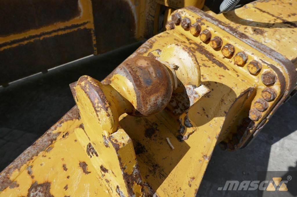 CAT D8T Blade Lemiesze
