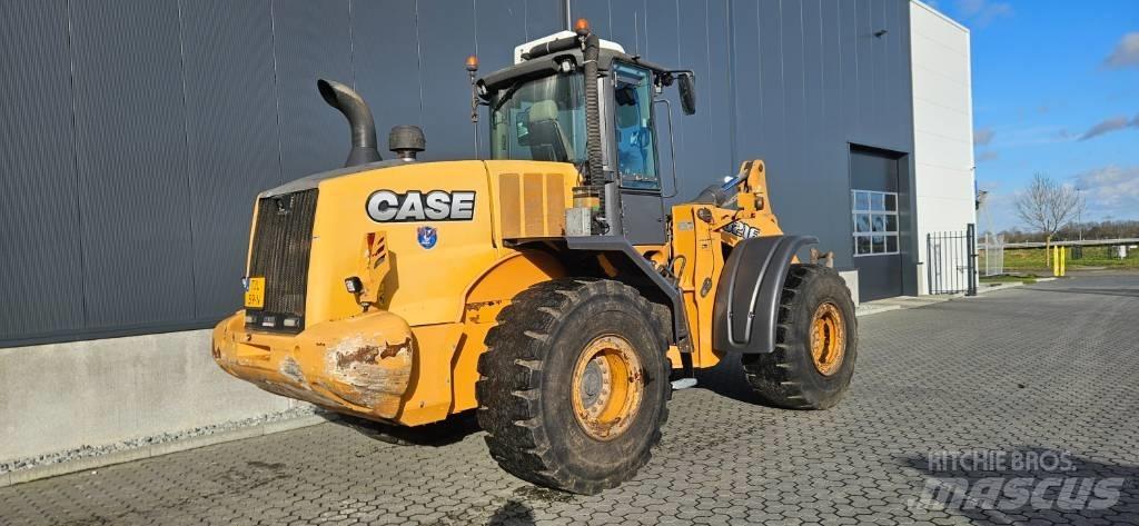 CASE 821 F Ładowarki kołowe