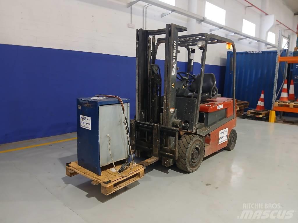 Nissan Q02 L 20 CU Wózki elektryczne