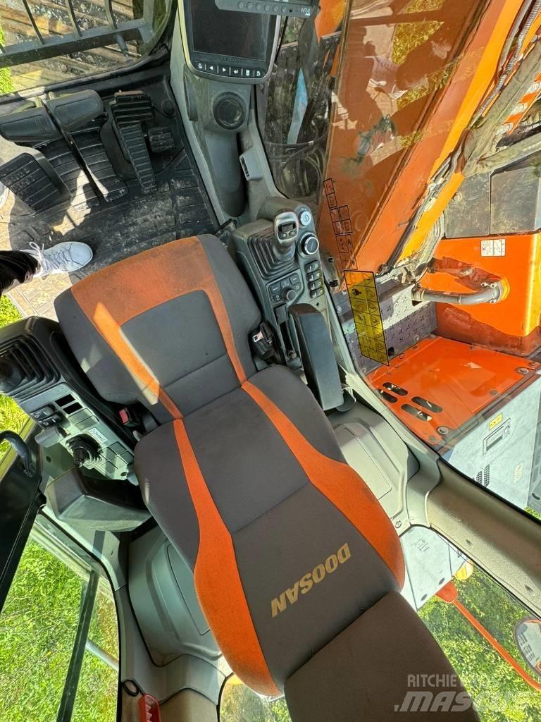 Doosan DX 140 LCR Koparki gąsienicowe