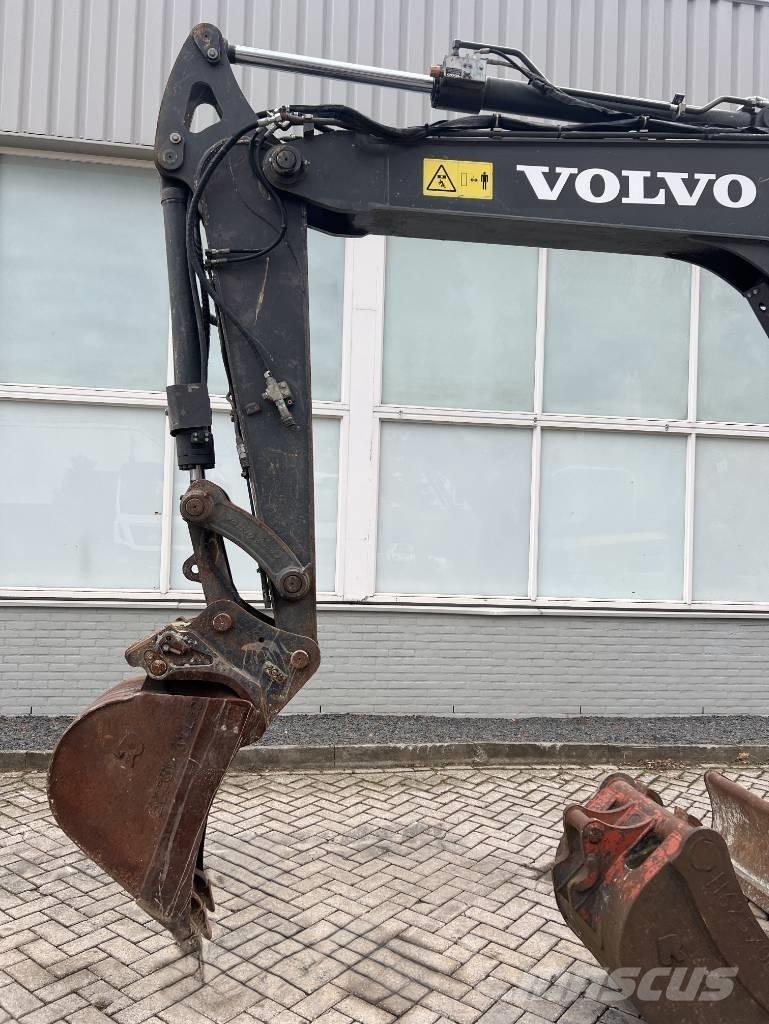 Volvo ECR 88 D    2016 Midikoparki  7t - 12t