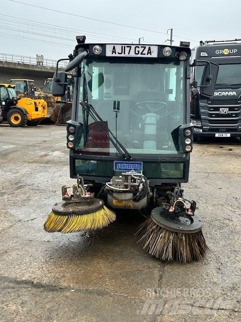 Schmidt Compact 200 Zamiatarki - Zgarniarki - Odśnieżarki