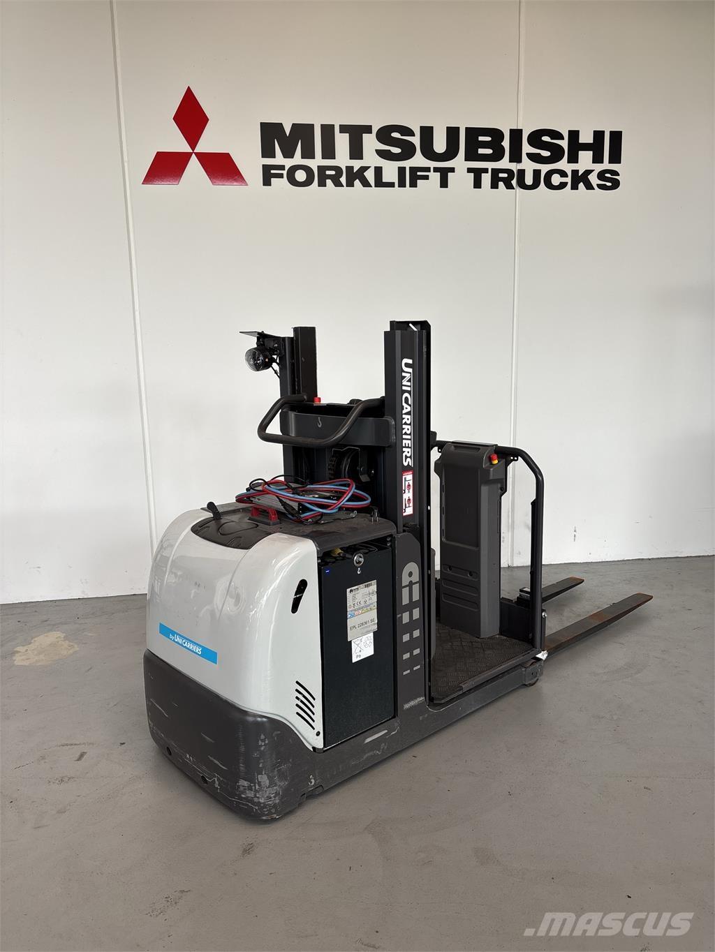 UniCarriers EPL100 Wózki kompletacyjne nisko unoszące