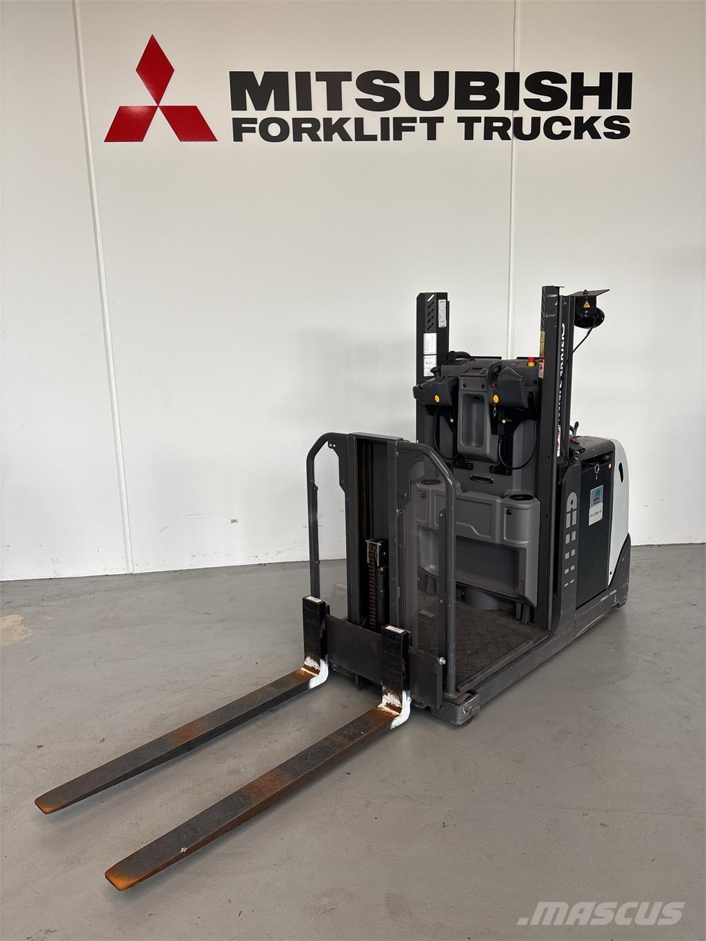 UniCarriers EPL100 Wózki kompletacyjne nisko unoszące