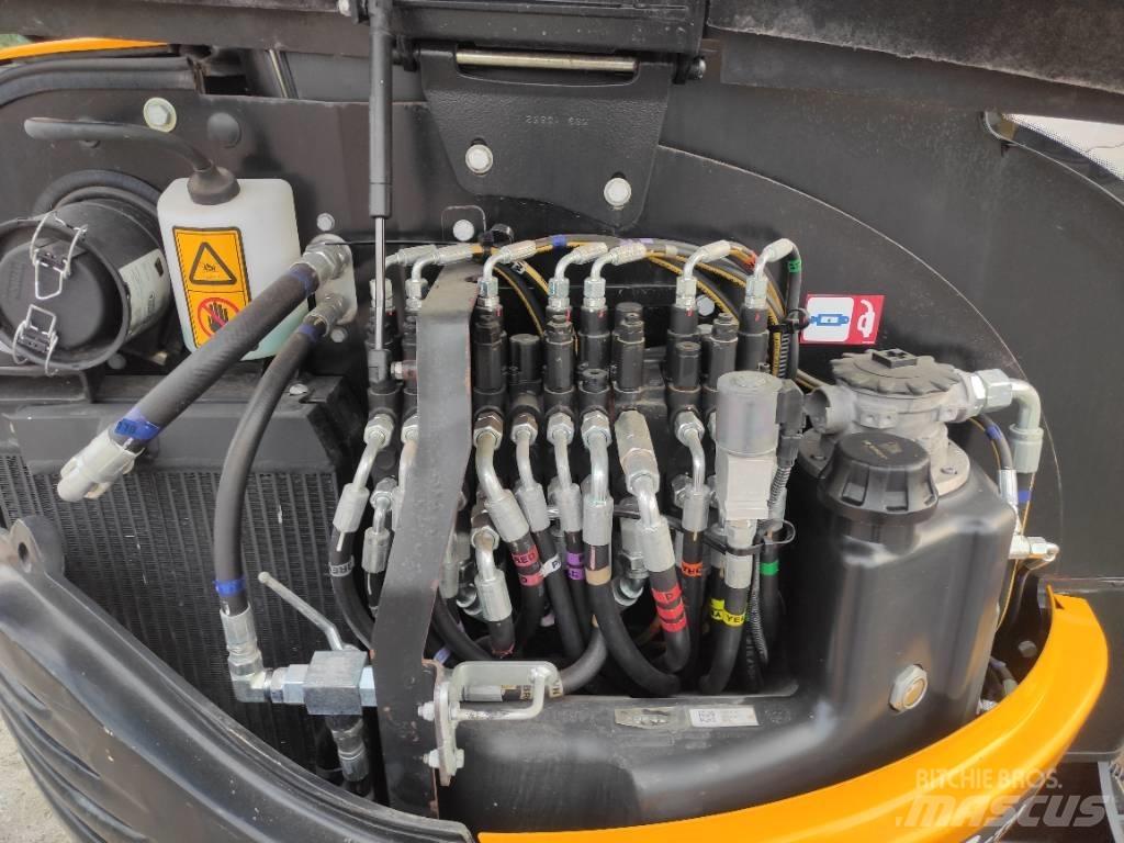 JCB 8026 CTS Minikoparki