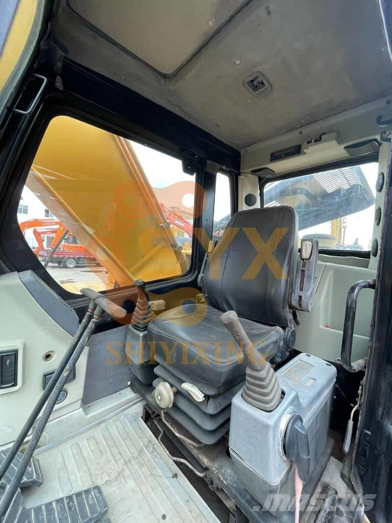 Hyundai Robex 220-7 Koparki gąsienicowe