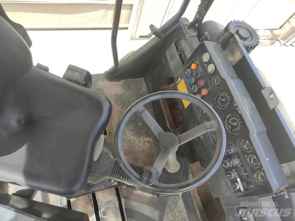 Dynapac CC 232 HF Walce dwubębnowe