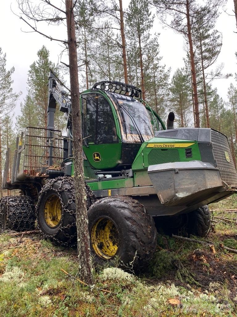 John Deere 1010G Forwardery