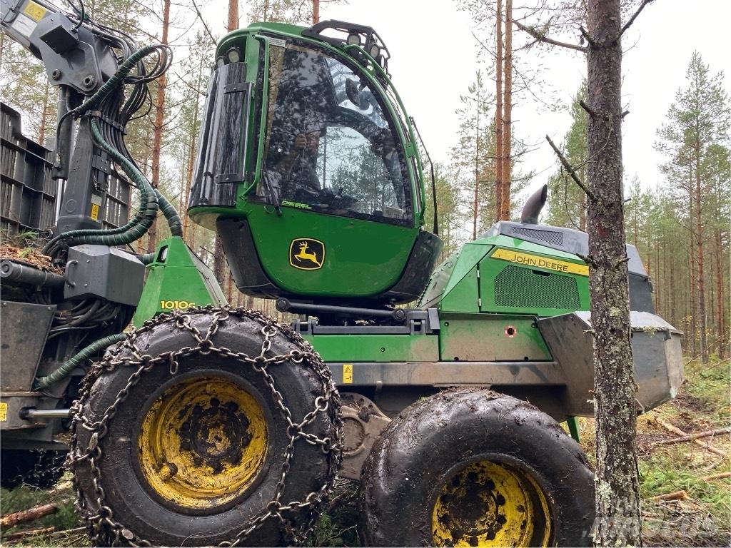 John Deere 1010G Forwardery