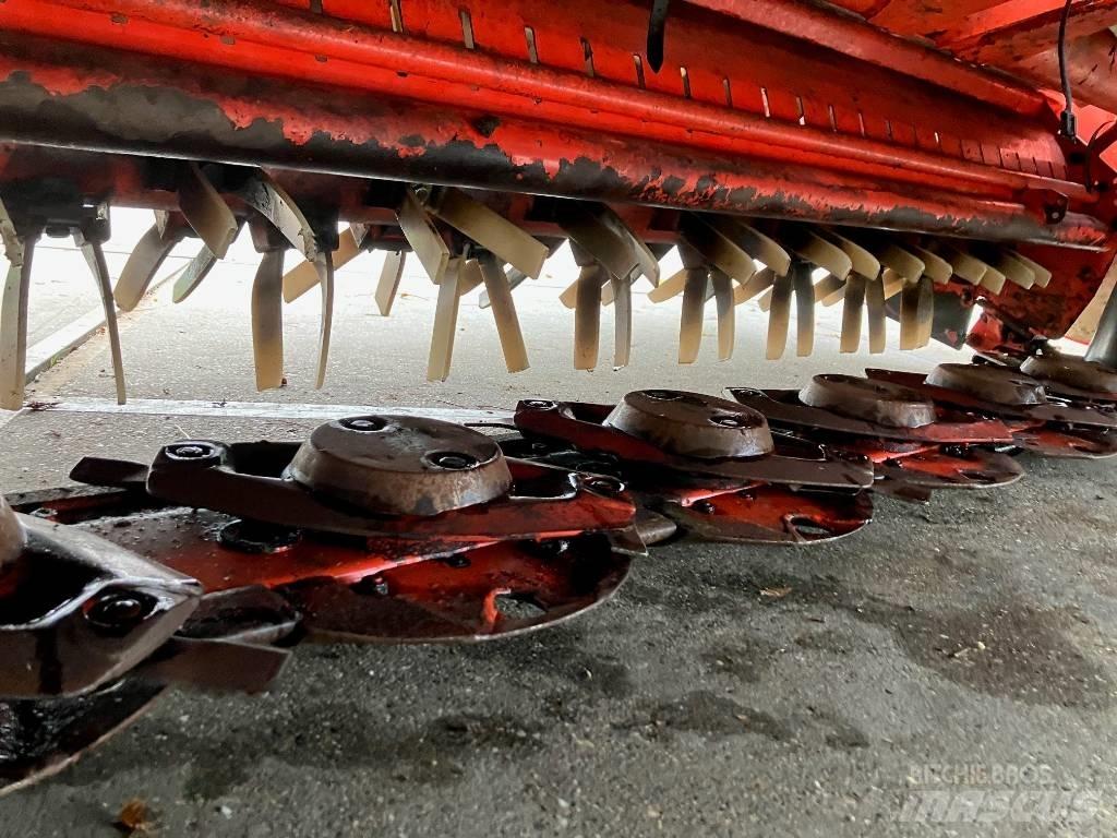 Kuhn FC 313 FF Kosiarki ze wstępną obróbka paszy