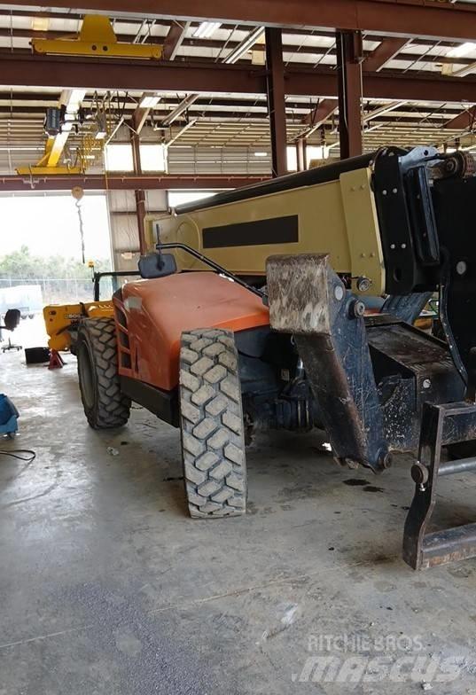 JLG 1055 Ładowarki teleskopowe