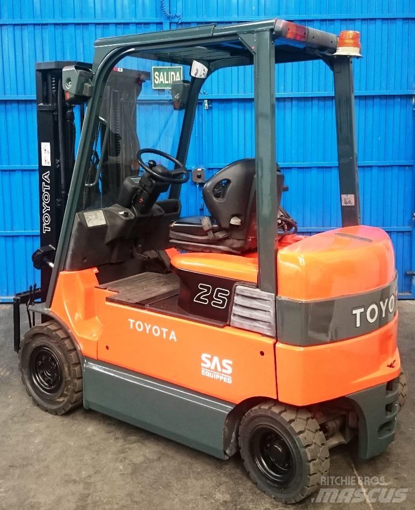 Toyota 7 FBMF 25 Wózki elektryczne