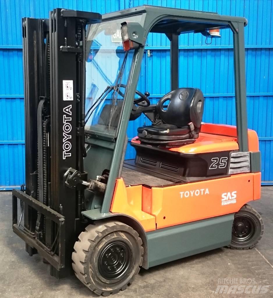 Toyota 7 FBMF 25 Wózki elektryczne