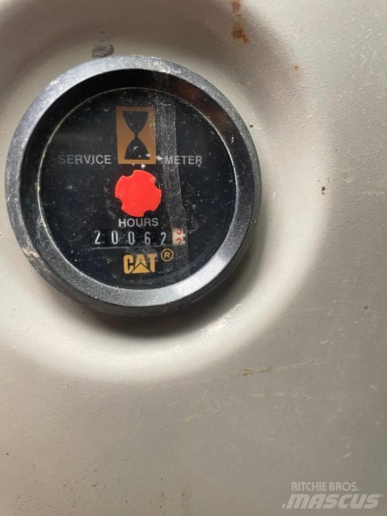 CAT 321 C LCR Koparki gąsienicowe