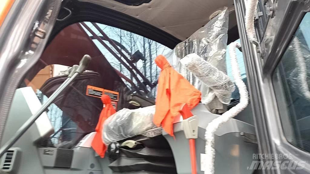 Doosan 225 LC-9 Koparki gąsienicowe