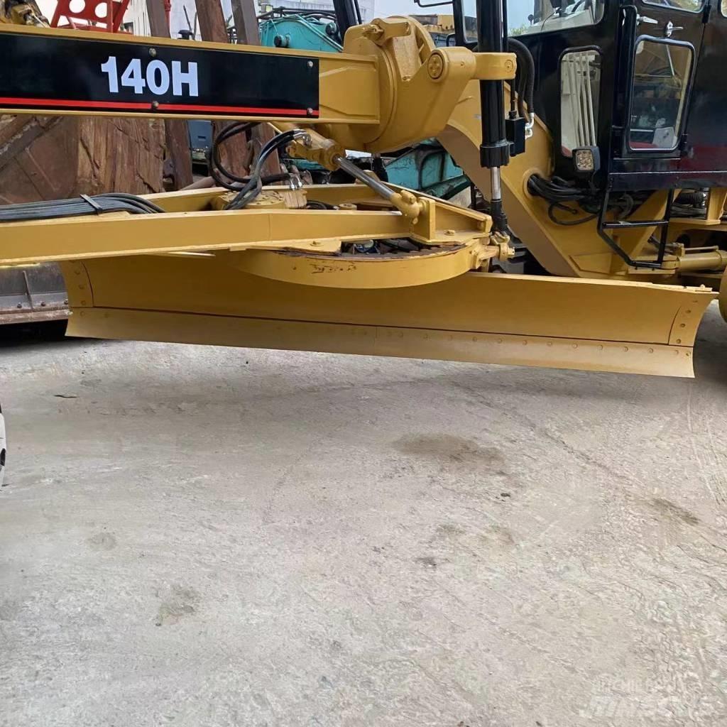 CAT 140 H Równiarki