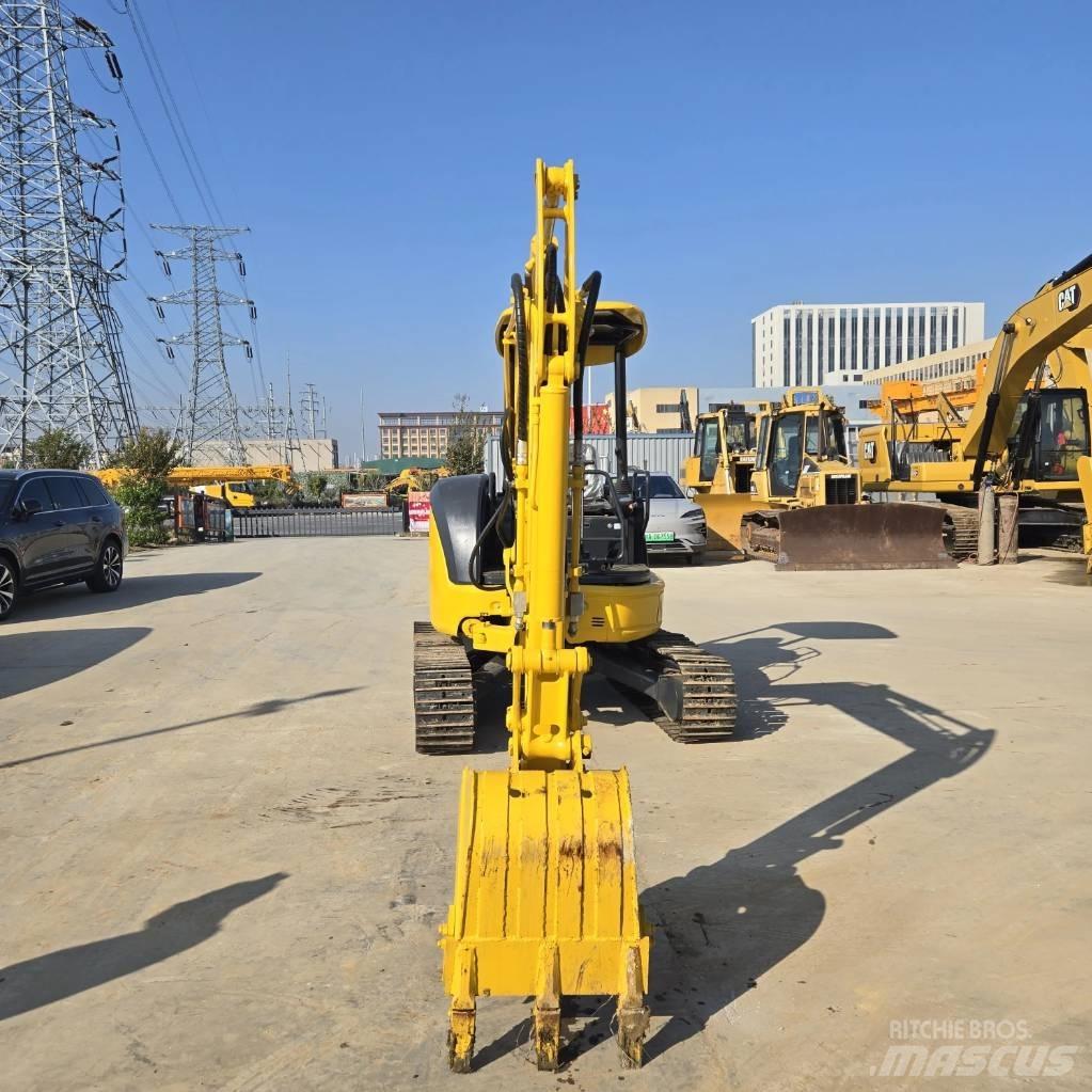 Komatsu PC 35 Minikoparki