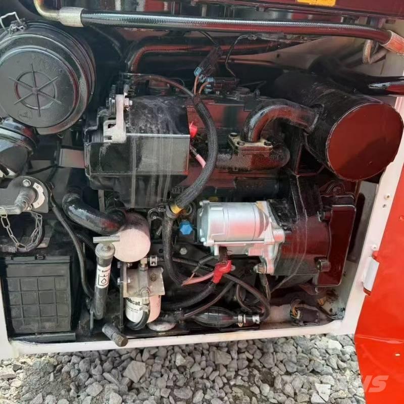 Bobcat s70 Ładowarki burtowe