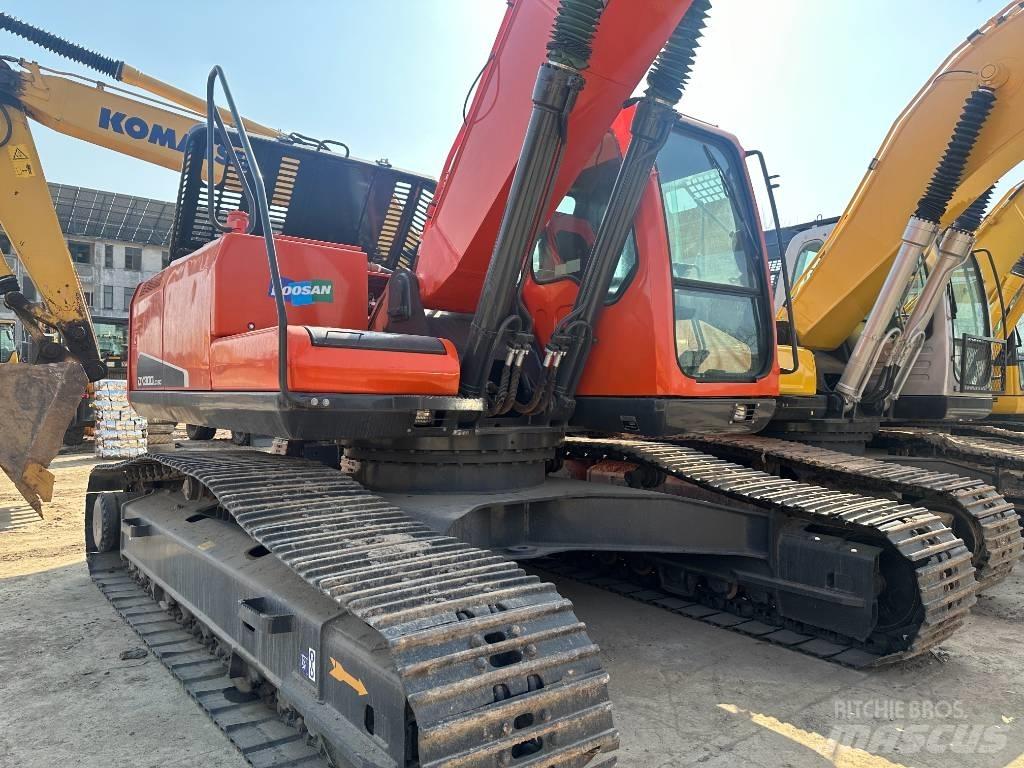 Doosan DX 300 Koparki gąsienicowe