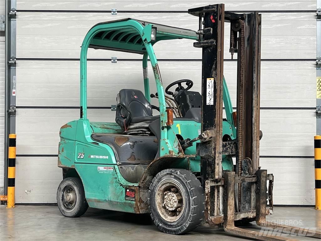 Mitsubishi FD25N Wózki Diesla