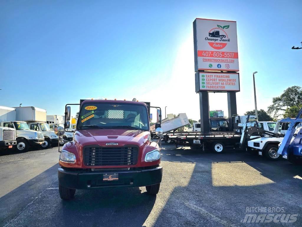 Freightliner M2 106 Ciężarówki typu Platforma / Skrzynia