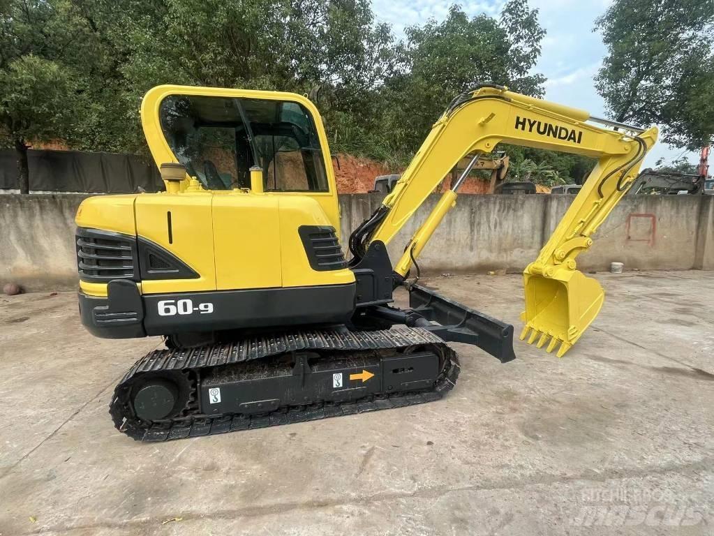 Hyundai R60-9 Koparki gąsienicowe