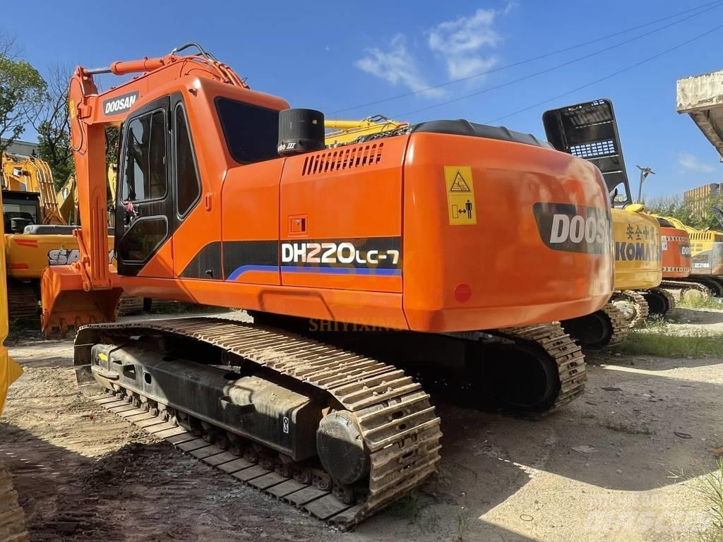 Doosan 220 LC-7 Koparki gąsienicowe