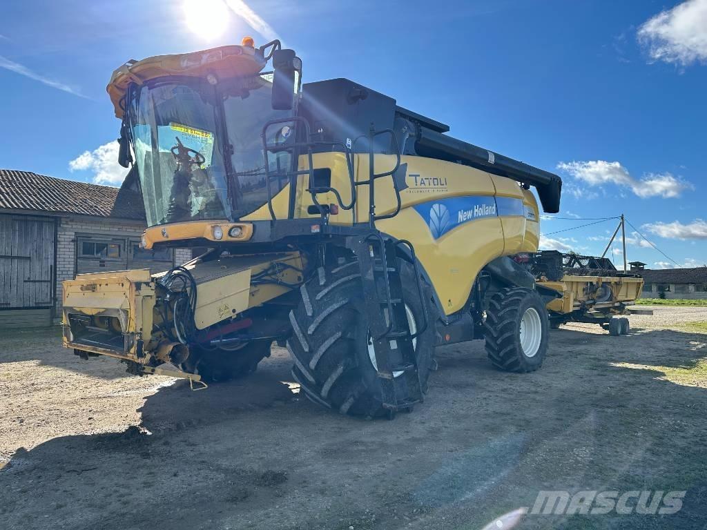New Holland CX 8070 Kombajny zbożowe