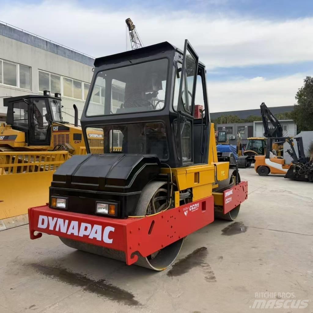 Dynapac CC 211 Walce dwubębnowe
