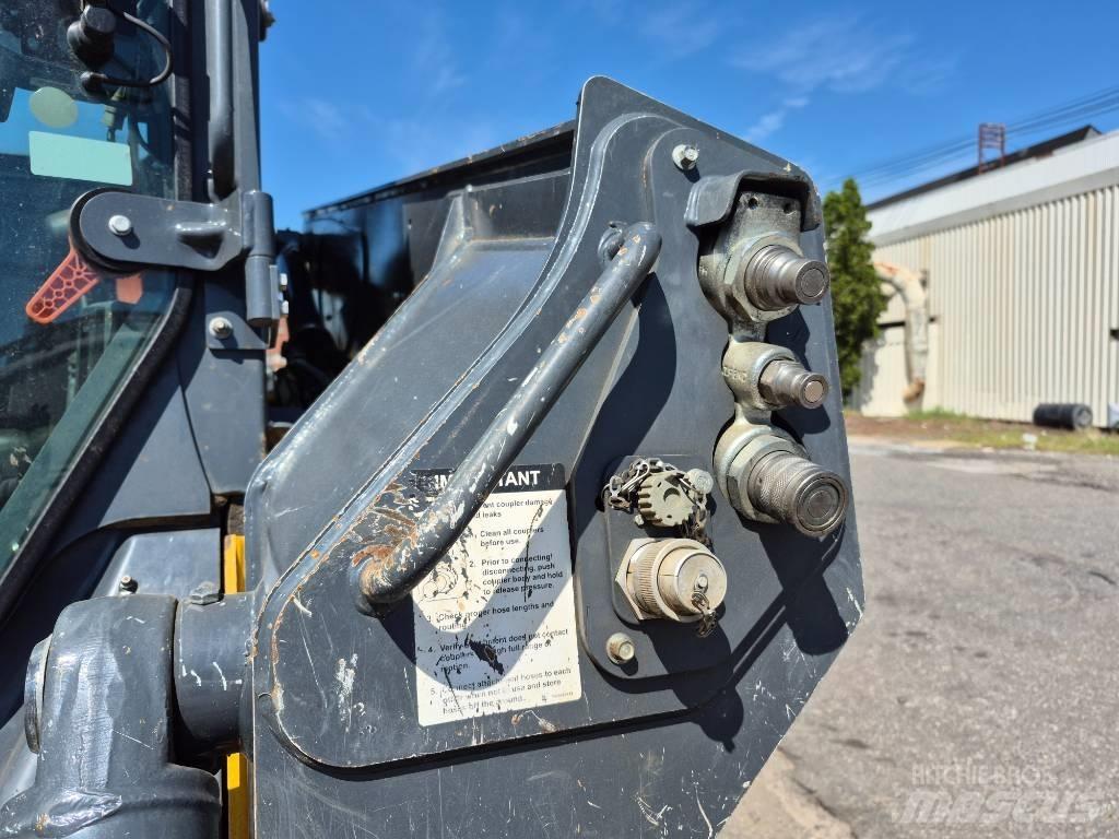 John Deere 331G Ładowarki burtowe