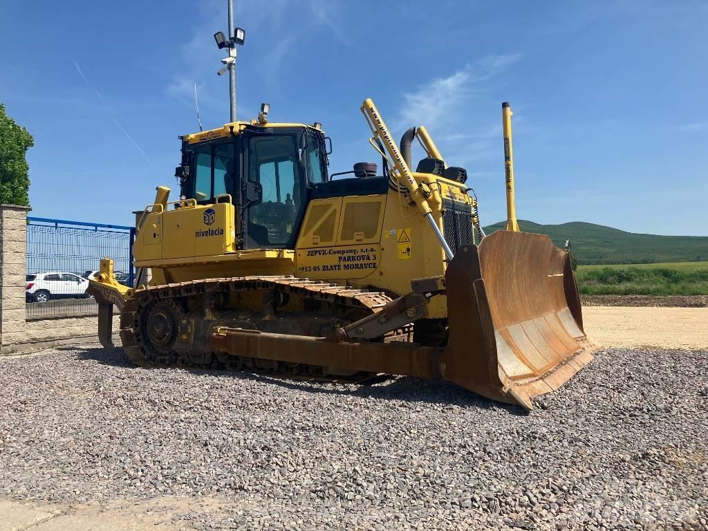 Komatsu D65 EX-18 Spycharki gąsienicowe